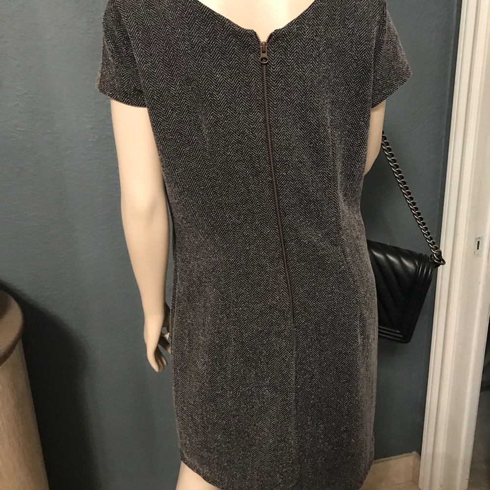 Dress - Picture 4 of 5